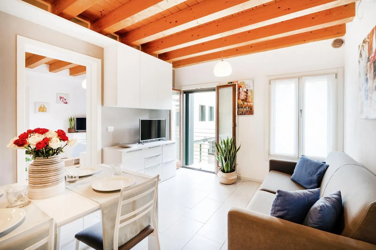 Ca' Degli Antichi Giardini Apartments Venise 2*,